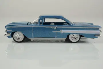 Racing champions 1960 chvey impala 1/64