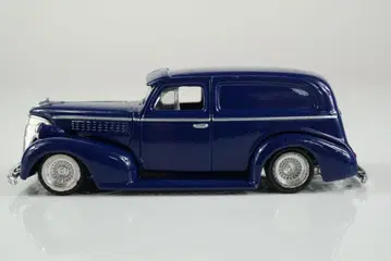 revell 1939 chvey sedan lowrider 1/64