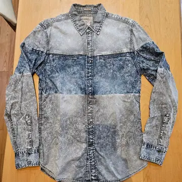 GUESS 슬림핏 데님 셔츠 XS