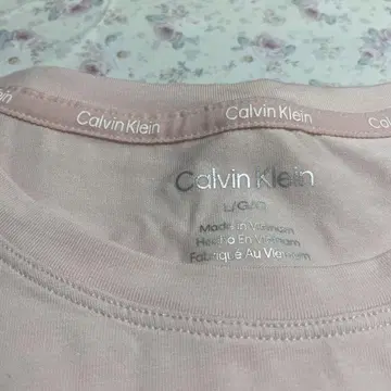 Calvin Klein 핑크 로고 티셔츠