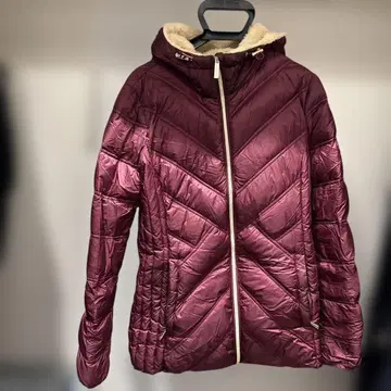 새상품급 마이클코어스 MK 버건디 다운 자켓