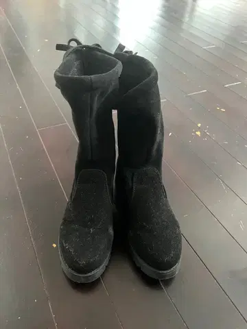블랙 스웨이드풍 롱 부츠 리본 포함