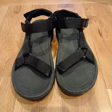 Teva 블랙 스포츠 샌들