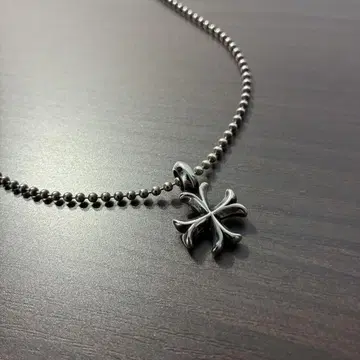 Travis Walker 트라비스 워커 펜던트