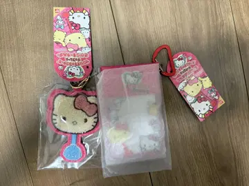 산리오 캐릭터즈 멀티 클리어 케이스 사가라 키링 키티