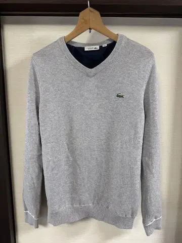 LACOSTE 그레이 V넥 스웨터