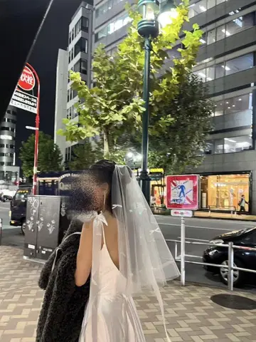 세일 중 백 오픈 화이트 웨딩 드레스 어깨 리본 한국 스타일