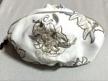 젤라또피케 뮈샤 콜라보 쉬폰 파우치