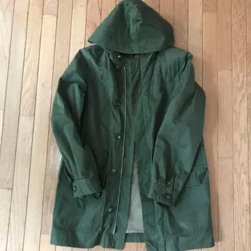 A.P.C. 후드 부착 모즈 코트 올리브 그린