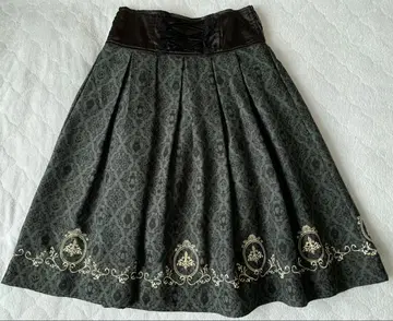 다크 그린 스커트 디즈니 빌런즈 엑시즈팜