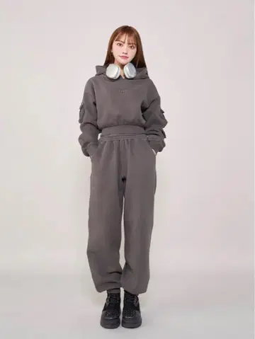 다리치 베어 스터드 맨투맨 셋업 C-그레이