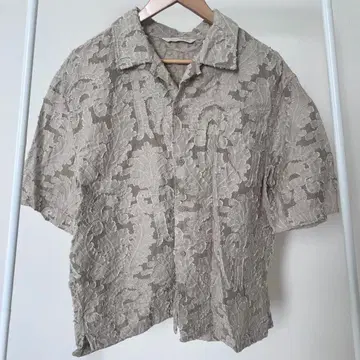 ZARA 베이지 반팔 셔츠 X 사이즈