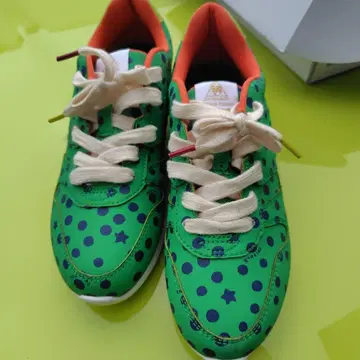 재인하! 미사용 새상품 레어 르꼬끄 츠모리치사토 스니커즈 23cm