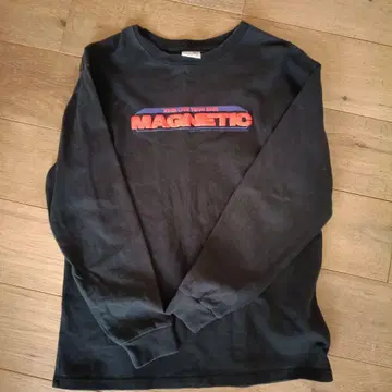 KROI 블랙 맨투맨 M 사이즈 MAGNETIC