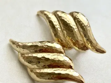 골동품 미사용 MONET 빅 사이즈 골드 세로 디자인 vintage 귀찌