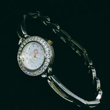 헬로키티 [희소] 산리오 USJ 한정판 팔찌 손목시계 지르코니아