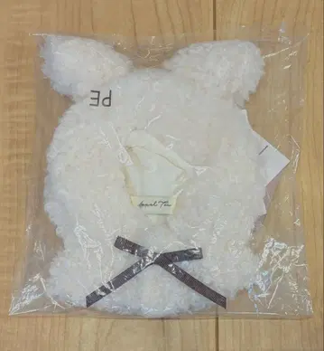 나카지마 켄토 토끼 귀 달린 화이트 봉제 인형