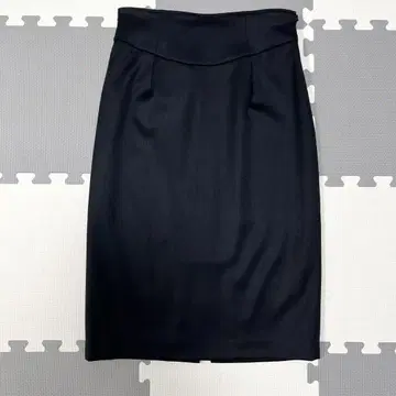 블랙 타이트 스커트 라운드 컷 허리