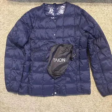TAION 네이비 다운 자켓