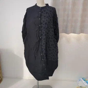 블랙 도트 무늬 긴팔 셔츠 원피스