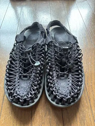 KEEN 유니크