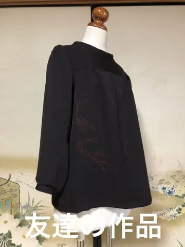 블랙 자수 긴팔 셔츠