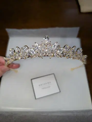 [중고] BRIDEME 골드 티아라