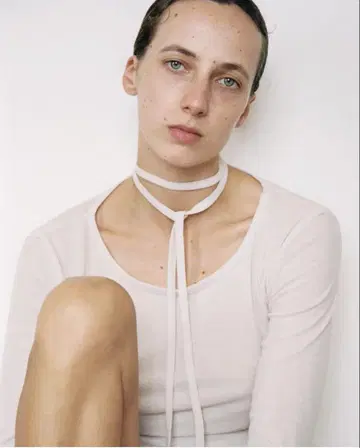 yo biotop Choker Long Sleeve Top
