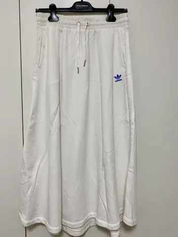 adidas 화이트 롱 스커트