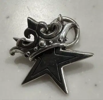 ROYAL ORDER 스몰 솔리드 스타 크라운 펜던트