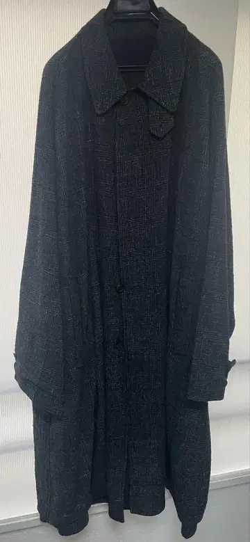 [ URU TOKYO ] 네이비 체크 무늬 발마칸 코트