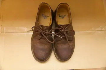 닥터마틴 다크 브라운