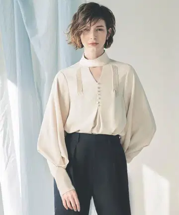 RUIRUE BOUTIQUE (루일 에 부티크) 초커 블라우스 S