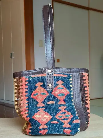 오래된 킬림 백