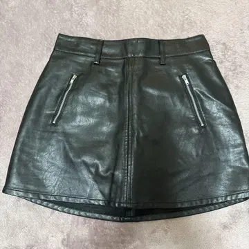 블랙 가죽 미니 스커트 지퍼 포켓 부착
