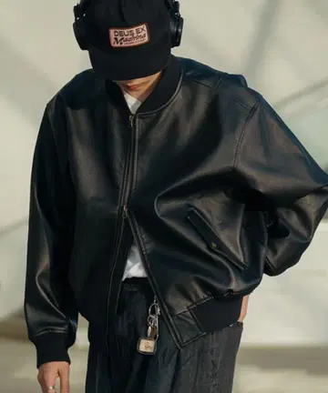 Bleme 레더 봄버 자켓 (PU 인조 가죽)