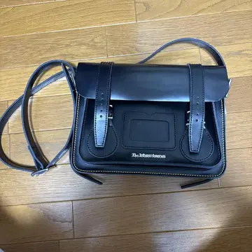 닥터 마틴 블랙 숄더백