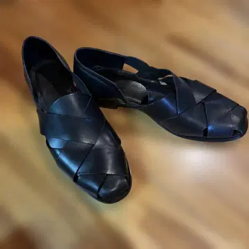ZARA 블랙 뜨개질 디자인 샌들 중간 힐