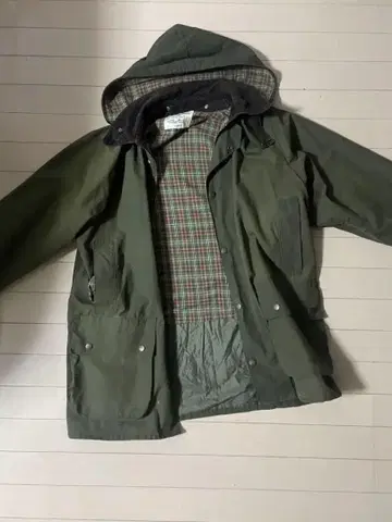 WoodGreen M 사이즈 올리브 그린 오일드 자켓