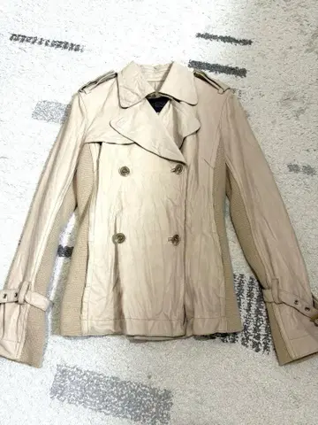 APPENA 아페나 절개 이소재 긴팔 자켓