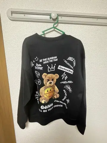 곰 디자인 블랙 맨투맨