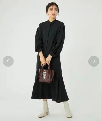 새상품급 그린 라벨 밴드 카라 골드 버튼 롱 원피스 블랙