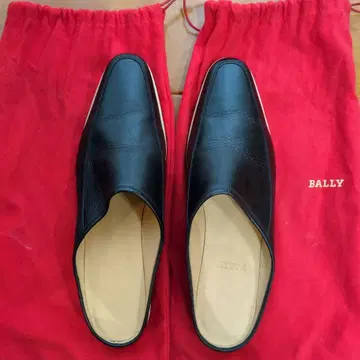 BALLY 블랙 슬립온 38.5E