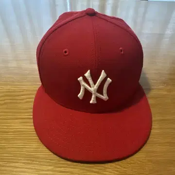 뉴욕 양키스 59FIFTY 캡 레드