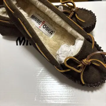 MINNETONKA 브라운 모카신