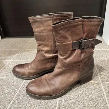 클락스 브라운 가죽 부츠 버클 포함 25.5cm