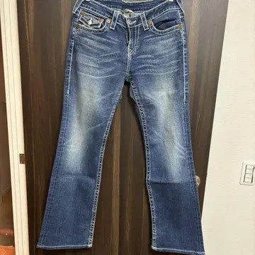 TRUE RELIGION 부츠컷 데님