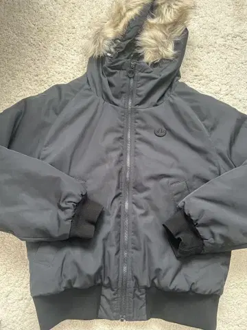 adidas 다운 자켓