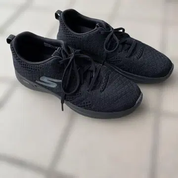 Skechers Air-Cooled ArchFit 블랙 스니커즈