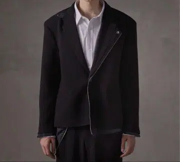 GRANCY 리버스 레이어드 디자인 테일러드 자켓